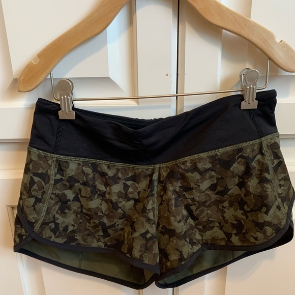 lululemon athletica Pants - Lululemon camo shorts
